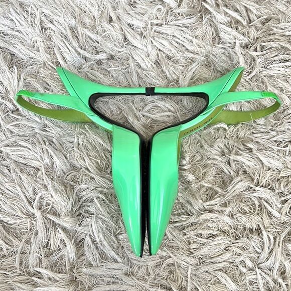 The Attico Lola Patent Leather Pointed Toe Slingback Pumps in Fluo Green Size 38 - Picture 9 of 15